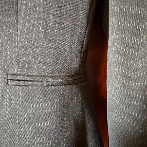 Tahari Arthur S Levine blazer - Picture 3 of 4